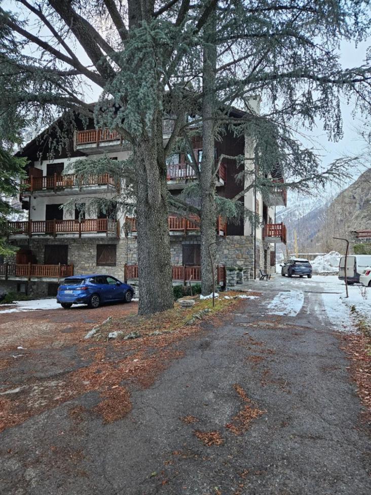 L'Atelier Du Temps - Roseto Leilighet Courmayeur Eksteriør bilde